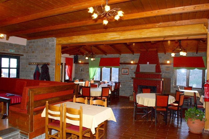 Lefteris Hotell Alatopetra Exteriör bild